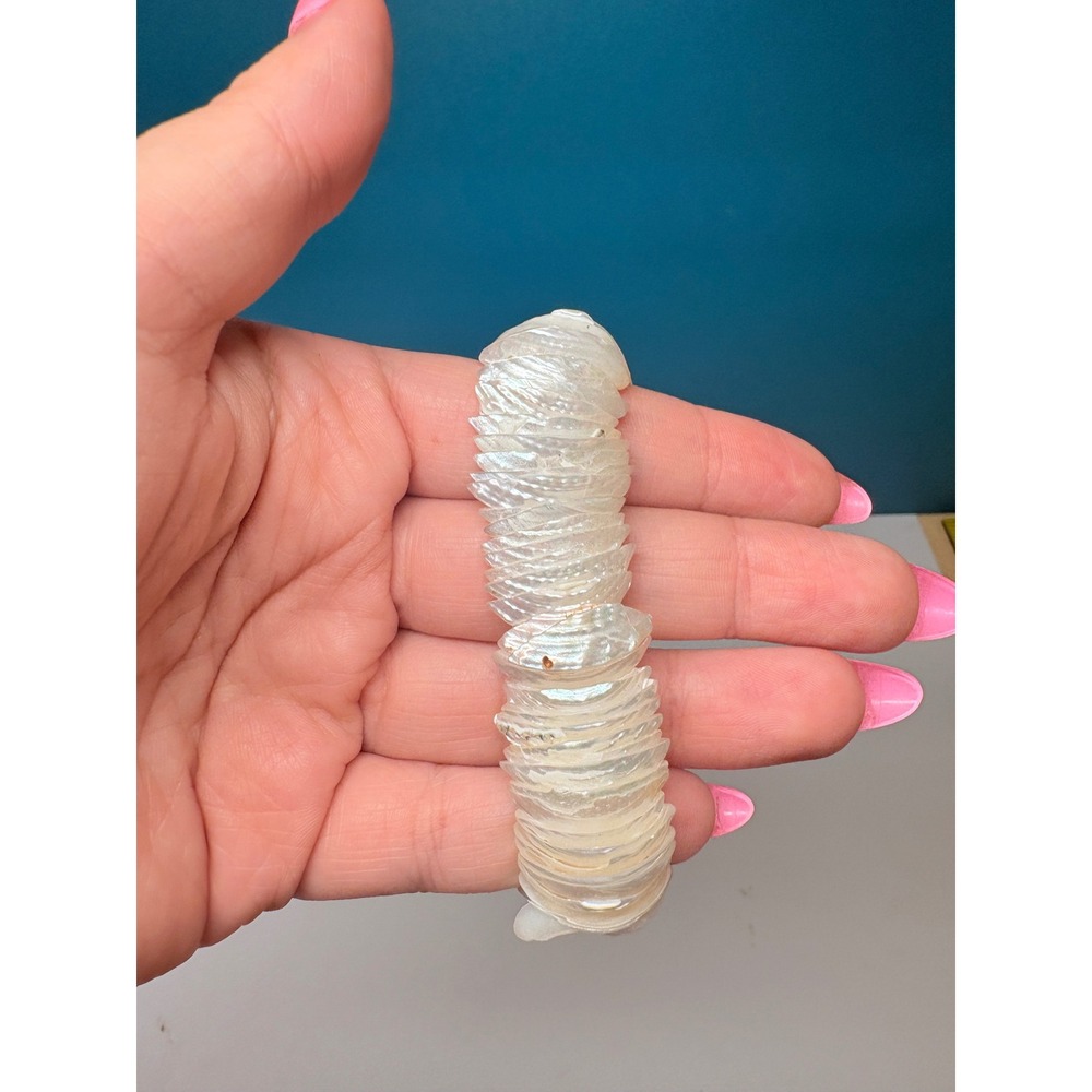 Mother of Pearl Shell Stretch Bracelet Iridescent White Coastal Boho J918